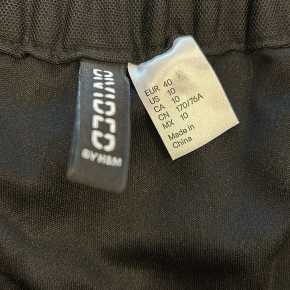 Lace pull on skirt - Picture 8 of 8